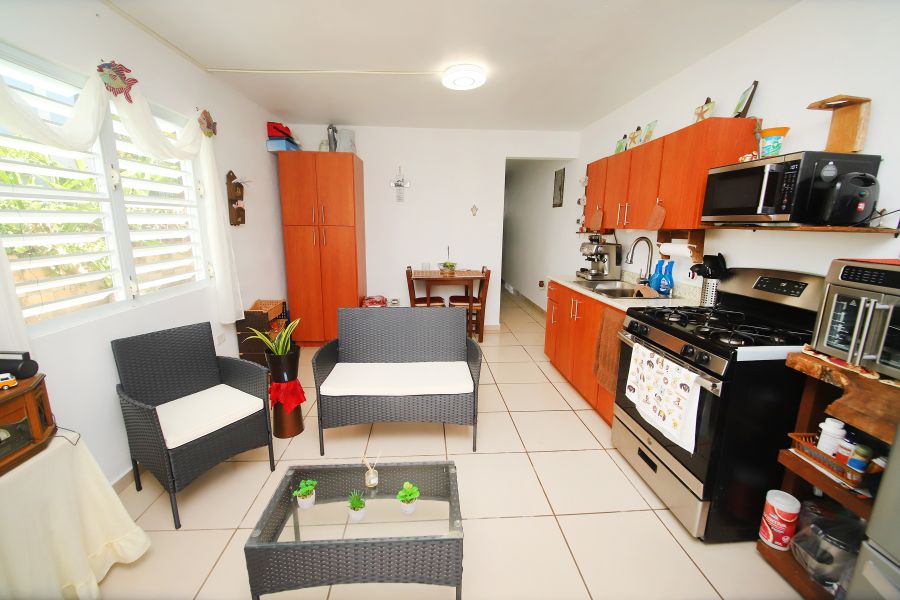 Bo Puerto Nuevo Carr 686 Vega Baja 00693 PR