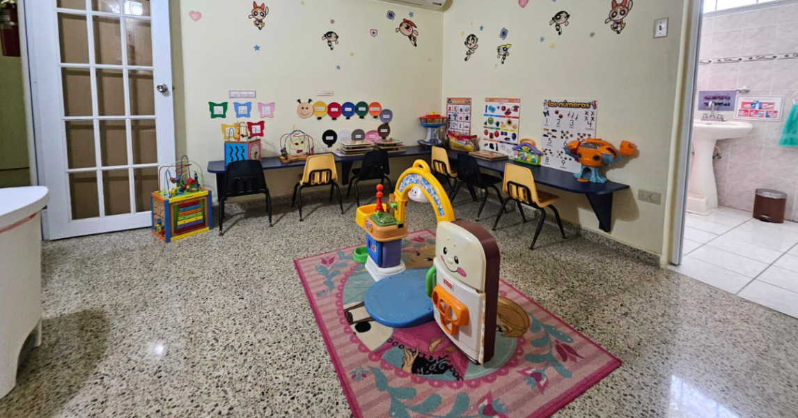 3 Block In (8) Campo Omar Urb Covadonga Calle 8 Toa Baja 00949 PR