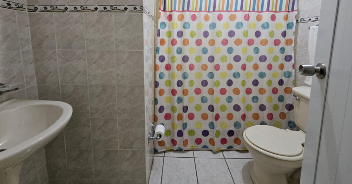 3 Block In (8) Campo Omar Urb Covadonga Calle 8 Toa Baja 00949 PR