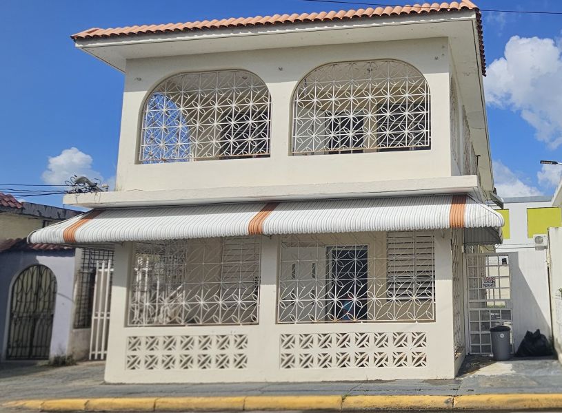 Bo Pueblo 33 Calle Arzuaga Juncos 00777 PR