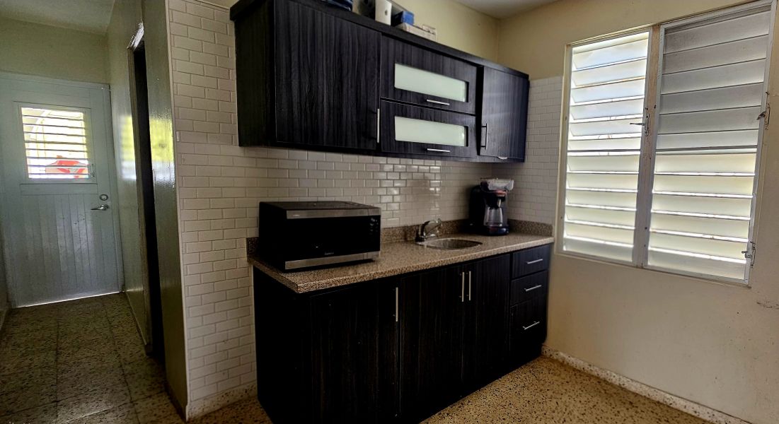 Bo Pueblo 33 Calle Arzuaga Juncos 00777 PR