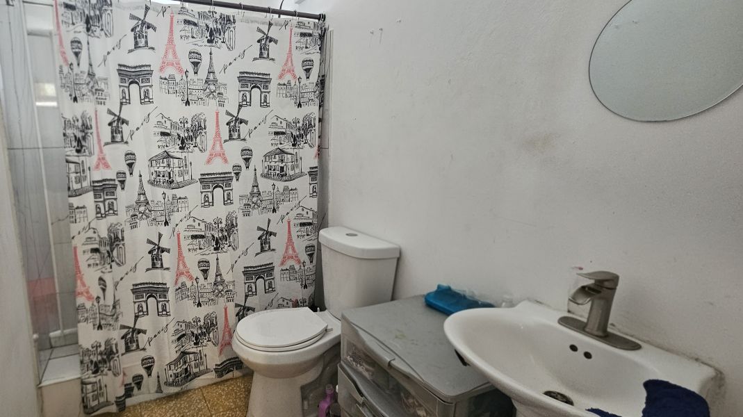 Bo Pueblo 33 Calle Arzuaga Juncos 00777 PR