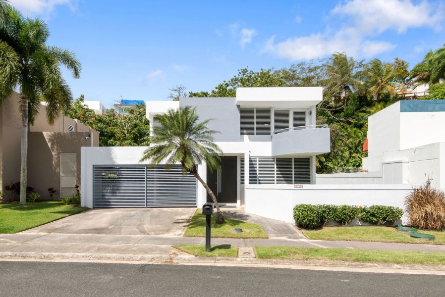 No 14 Bloque E Urb Quintas Reales Calle Reina Vict Guaynabo 00969 PR