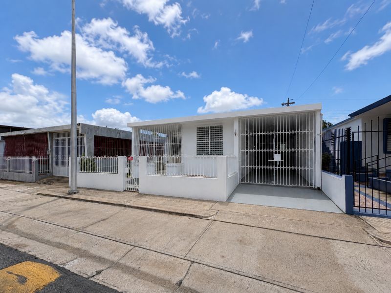 Urb Villa Turabo Calle Cipres D-15, Caguas - 2