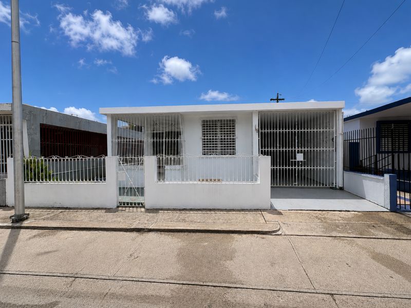 Urb Villa Turabo Calle Cipres D-15, Caguas - 3