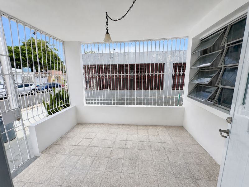 Urb Villa Turabo Calle Cipres D-15, Caguas - 13