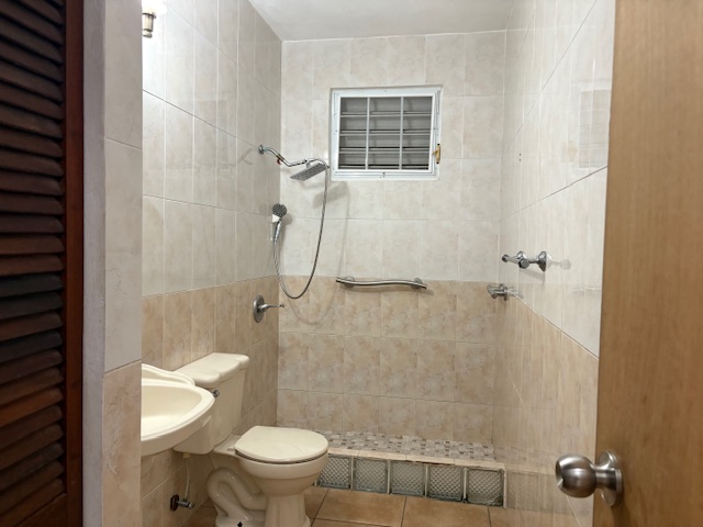 Carr 931 Km 4.6 Sector Blanco Gomez Bo Navarro Gurabo 00778 PR