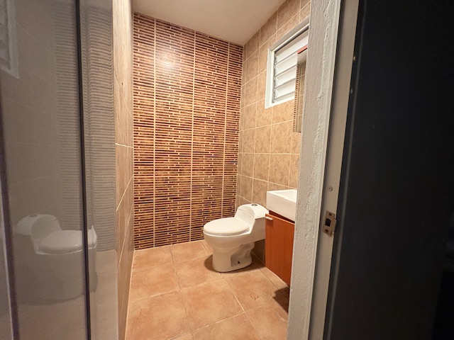 Carr 931 Km 4.6 Sector Blanco Gomez Bo Navarro Gurabo 00778 PR