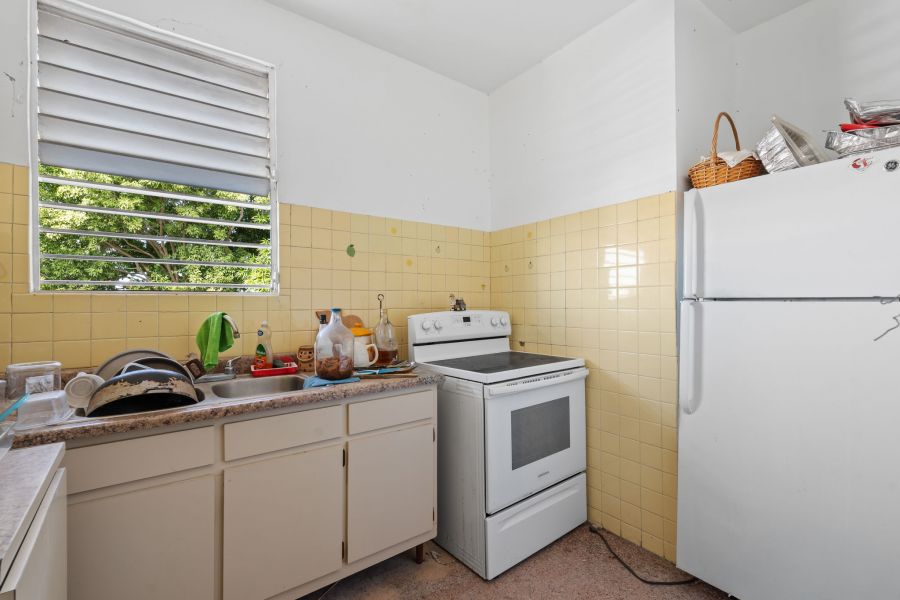 Urb Eduardo J Saldaña H4 Calle Caoba Carolina 00984 PR