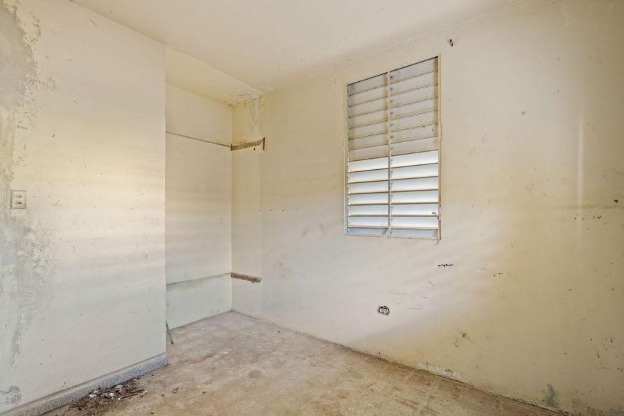 Urb Eduardo J Saldaña H4 Calle Caoba Carolina 00984 PR