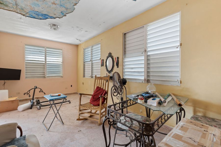 Urb Eduardo J Saldaña H4 Calle Caoba Carolina 00984 PR