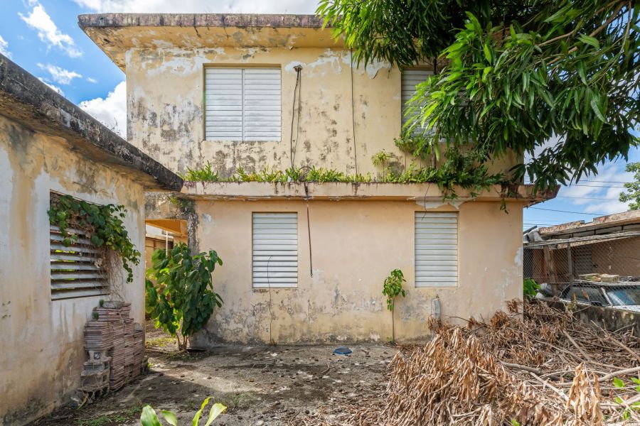 Urb Eduardo J Saldaña H4 Calle Caoba Carolina 00984 PR