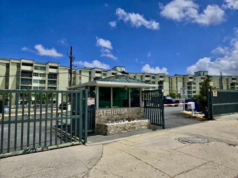 Cond Atrium Park 37 Calle Regina Medina Apt 205 Guaynabo 00969 PR