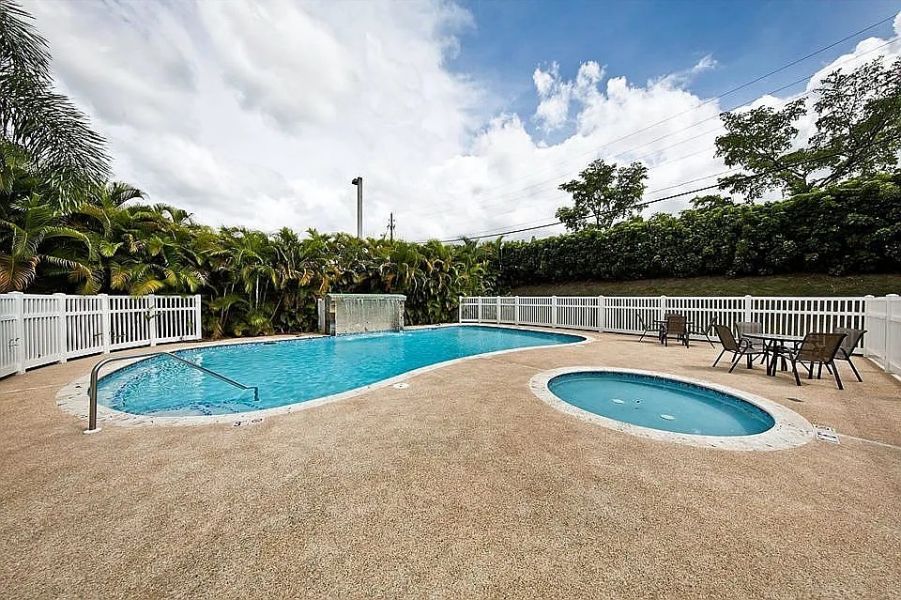 Cond Atrium Park 37 Calle Regina Medina Apt 205 Guaynabo 00969 PR