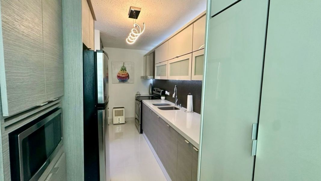 Cond Atrium Park 37 Calle Regina Medina Apt 205 Guaynabo 00969 PR