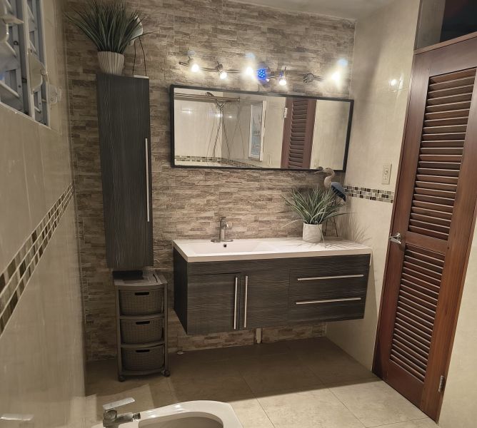 Urb Vistamar M-595 Ave Jorge Vazquez Sores Carolina 00983 PR