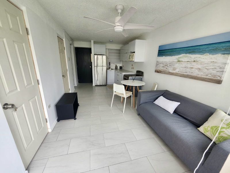 Cond El Escorial 1 Apto 403 Ensanche Martinez 72 C Mayaguez 00681 PR