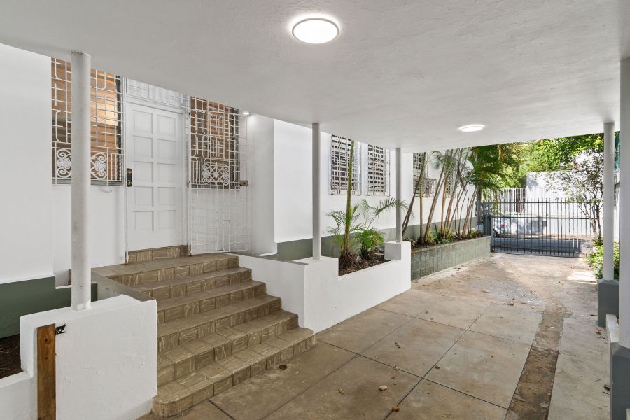 Calle Central #659 Apt 1 Cond Gomez Meltz San Juan 00907 PR