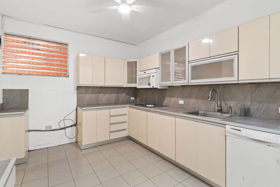 Calle Central #659 Apt 1 Cond Gomez Meltz San Juan 00907 PR