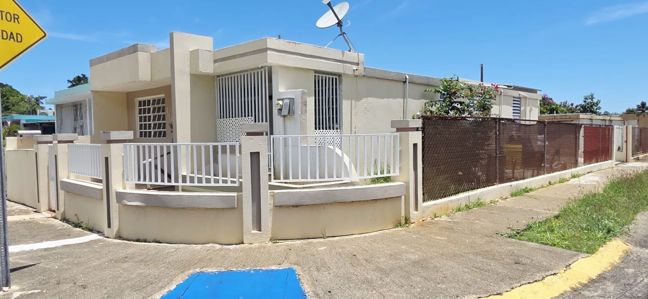 Urb Villa Evangelina Calle 11 0 142, Manati - 1