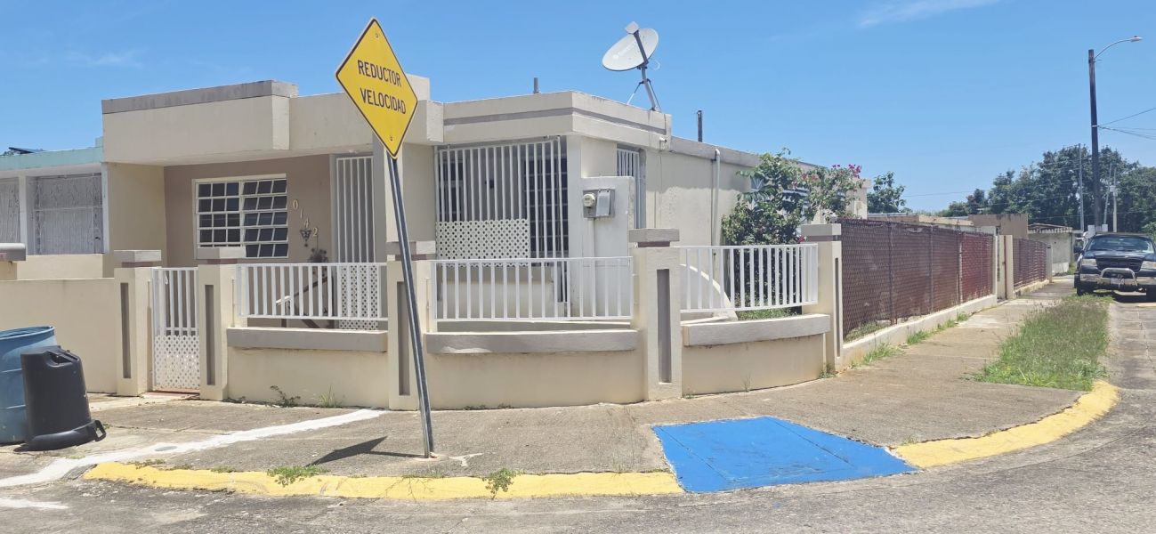 Urb Villa Evangelina Calle 11 0 142, Manati - 3