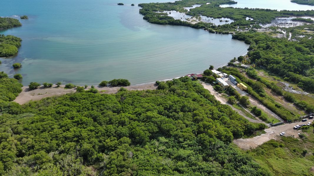 Bo Jauca Solar #7 Playa Clavelina Santa Isabel 00757 PR