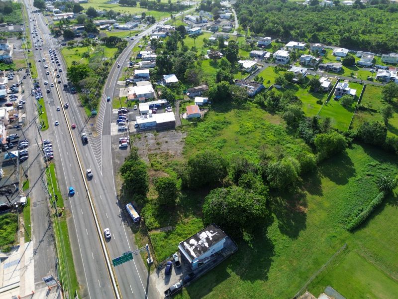 Carr 2 Km 119 Esquina Carr 110 Bo Ceiba Baja Aguadilla 00603 PR