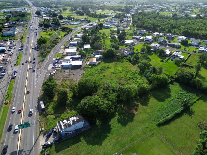 Carr 2 Km 119 Esquina Carr 110 Bo Ceiba Baja Aguadilla 00603 PR