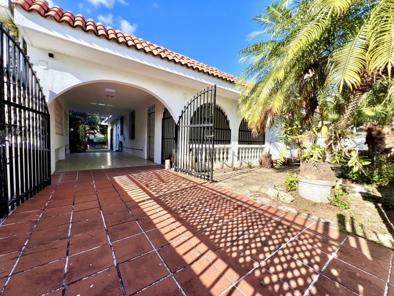 267 Calle Peru Urb Hyde Park San Juan 00918 PR