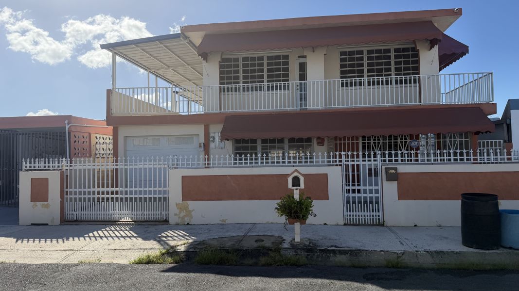 Calle 125 Bt 25 Jardines De Country Club Carolina 00983 PR