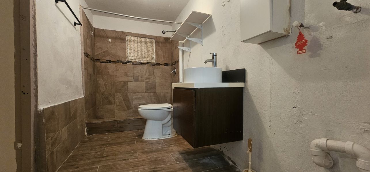 Bo Hato Abajo (san Luis) Calle Angel M Marin 523 Arecibo 00612 PR