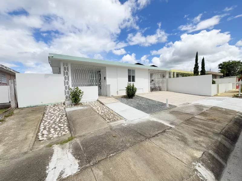 Urb Villa Nueva G16 Calle 12 Caguas 00727 PR