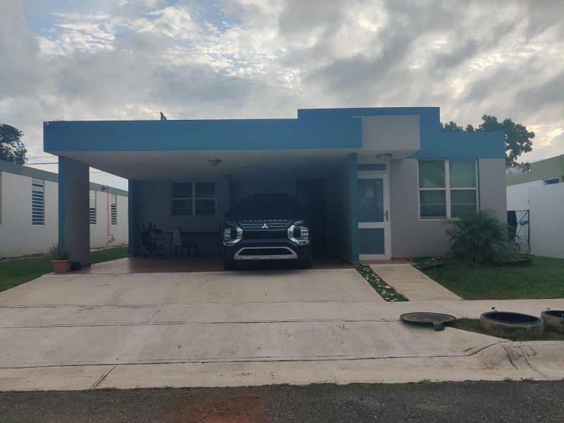 Urb Las Veredas De Camuy B-12 Calle Caoba Camuy 00627 PR