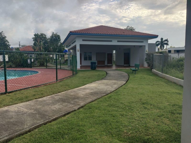 Urb Las Veredas De Camuy B-12 Calle Caoba Camuy 00627 PR