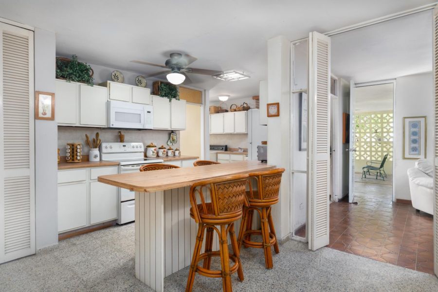 Calle 11 #3 Alturas De Torrimar Guaynabo 00969 PR