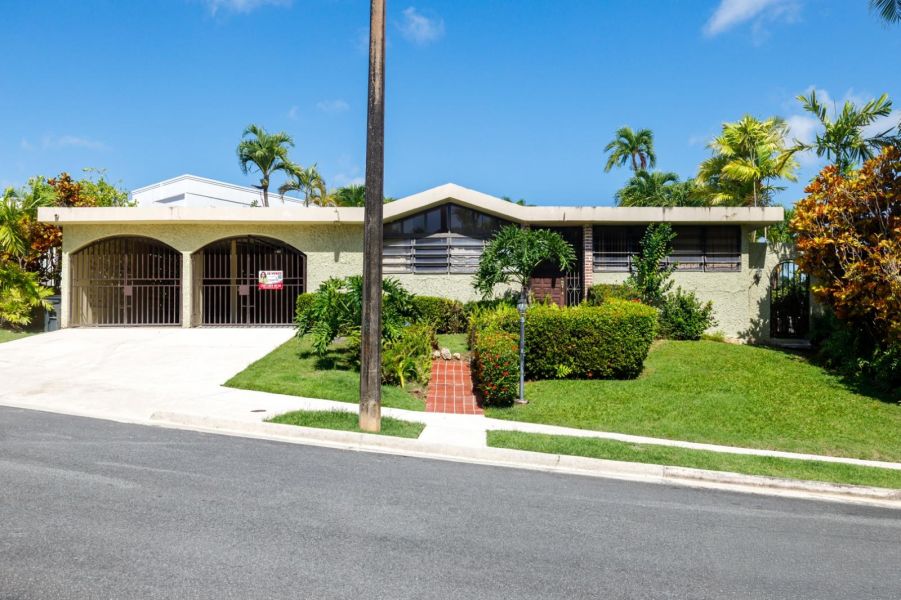 Calle 11 #3 Alturas De Torrimar Guaynabo 00969 PR