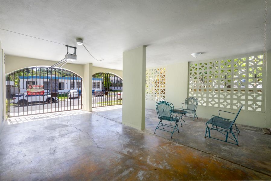 Calle 11 #3 Alturas De Torrimar Guaynabo 00969 PR