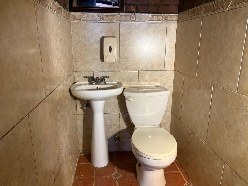 Bo. Quinto Calle Castillo Esquina Leon Local 47, Ponce - 23