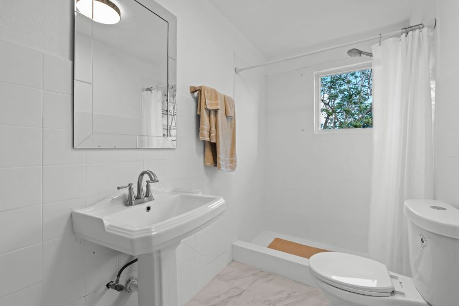 Camino Juanillo Fuentes Solar # 20 Barrio Santa Ro Guaynabo 00971 PR