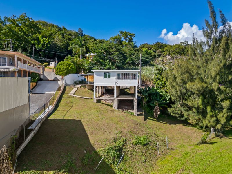 Camino Juanillo Fuentes Solar # 20 Barrio Santa Ro Guaynabo 00971 PR