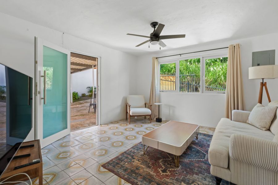 Camino Juanillo Fuentes Solar # 20 Barrio Santa Ro Guaynabo 00971 PR