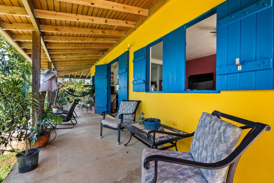 Carr 792 Km 3.5 Sector La Escuelita Bo Sonadora Aguas Buenas 00703 PR