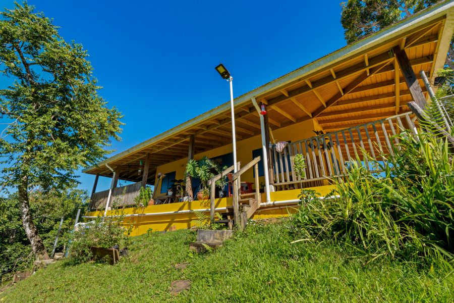 Carr 792 Km 3.5 Sector La Escuelita Bo Sonadora Aguas Buenas 00703 PR