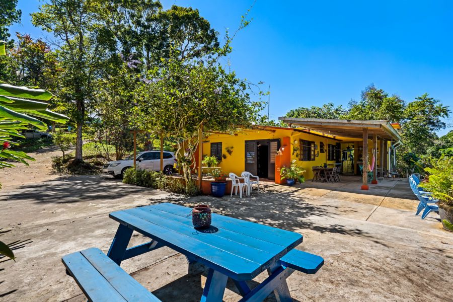 Carr 792 Km 3.5 Sector La Escuelita Bo Sonadora Aguas Buenas 00703 PR