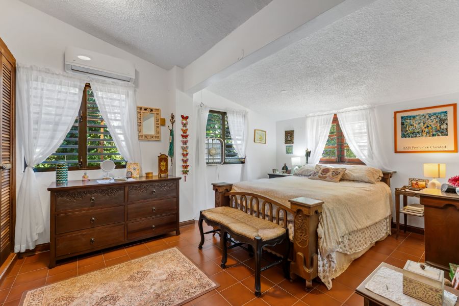 Carr 792 Km 3.5 Sector La Escuelita Bo Sonadora Aguas Buenas 00703 PR