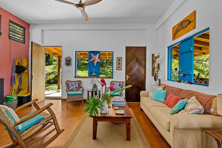 Carr 792 Km 3.5 Sector La Escuelita Bo Sonadora Aguas Buenas 00703 PR