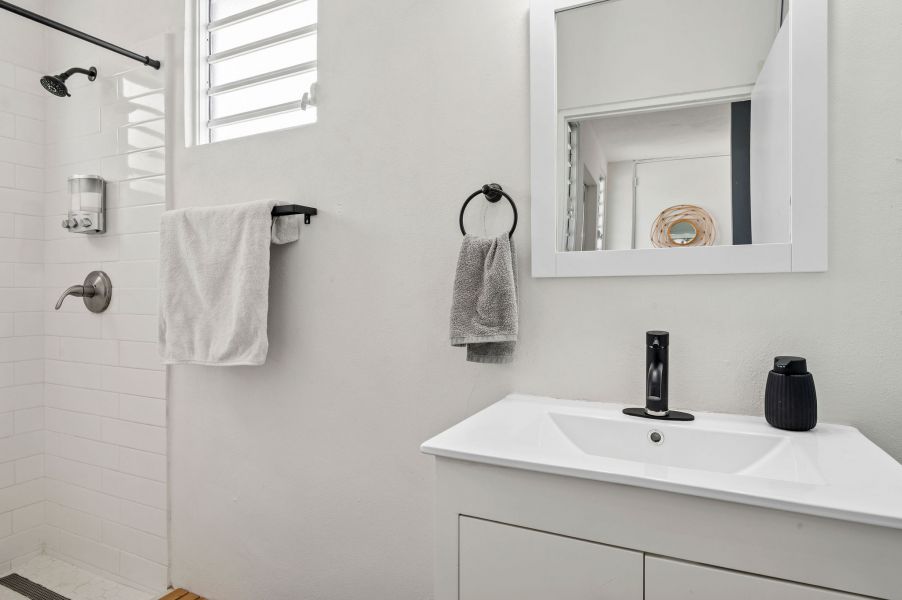 Calle A A-2 Ext Santa Maria Ceiba 00735 PR