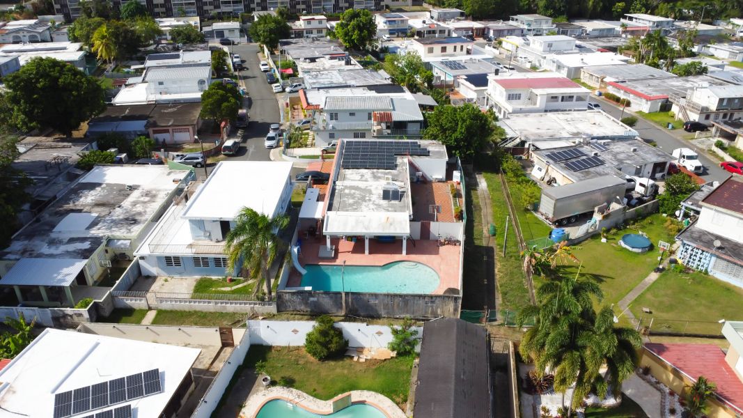 Urb Sierra Bayamon 44-7 Calle 38, Bayamon - 20
