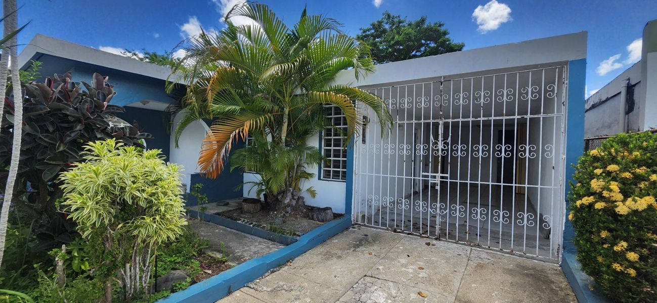Urb Jardines Pla Calle Santini C-8, Caguas - 2