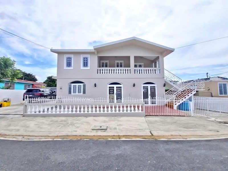 Urb Doraville #204 Calle Valencia Dorado 00646 PR